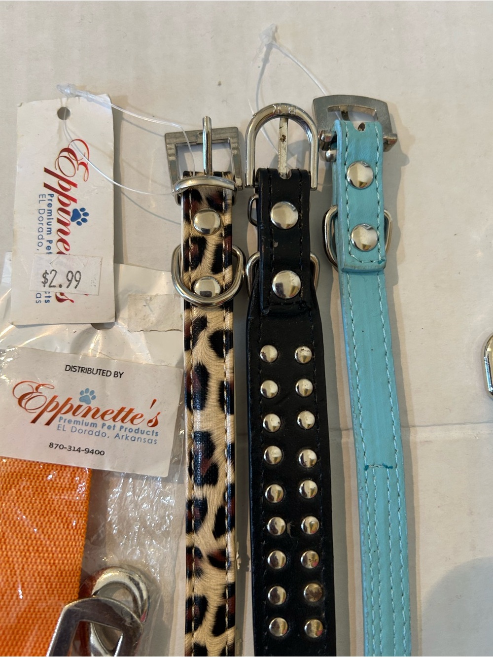 Dog Collars  &  ar Seat Belts - Picture 6 of 7